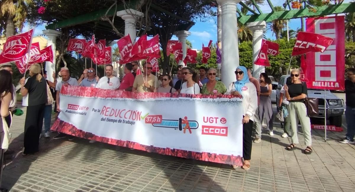 Concentracin frente a la Delegacin del Gobierno #ReduccindeJornadaYA